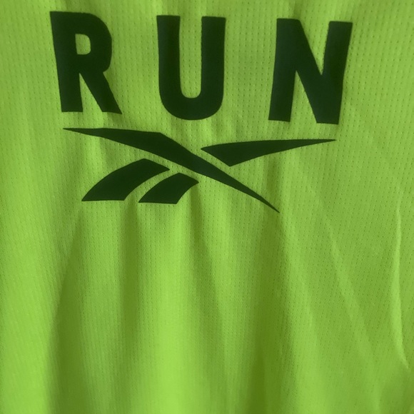 Reebok yellow High Visibility shirt size Large NWT - Picture 3 of 4